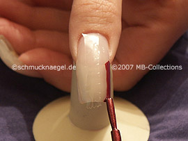 nail lacquer in the colour copper