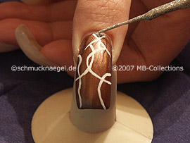nail art liner in the colour silver-glitter