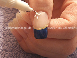 Nail art pen in the colour white