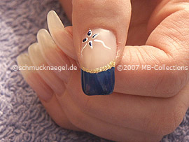 Nail art liner in the colour white