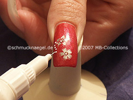 nail art pen in the colour white