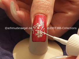 nail art liner in the colours white and silver-glitter