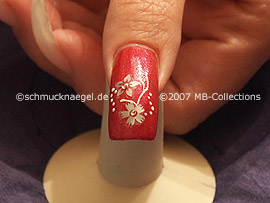 nail art liner in the colours white and silver-glitter