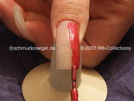 nail lacquer in the colour dark-pink