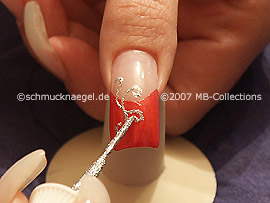 nail art liner in the colour silver-glitter