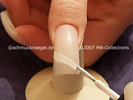 nail lacquer in the colour white