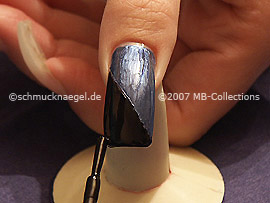 nail lacquer in the colour black