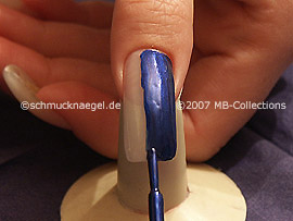 nail art pen in the colour dark blue