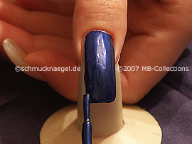 nail art pen in the colour dark blue
