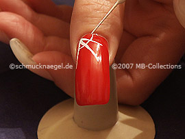 Nail art liner in the colour white