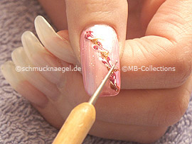 Spot-Swirl or a toothpick and glitter-powder in silver