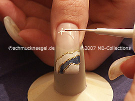 Nail art liner in the colour white