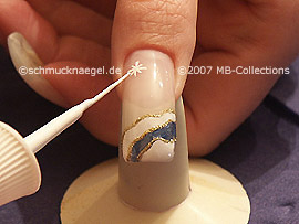 Nail art liner in the colour white