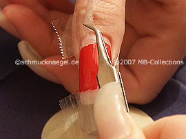 Remove with the tweezers the upper adhesive tape