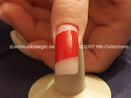 Remove with the tweezers the lower adhesive tape