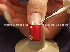 Nail art liner in the colour white